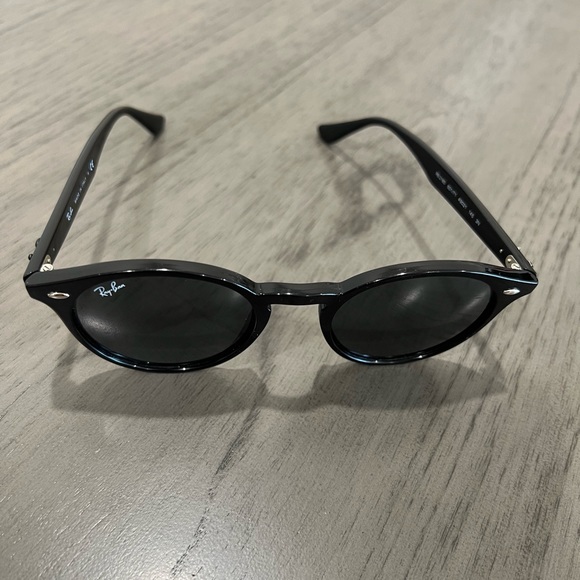 Ray-Ban Rb2180 - Picture 2 of 5